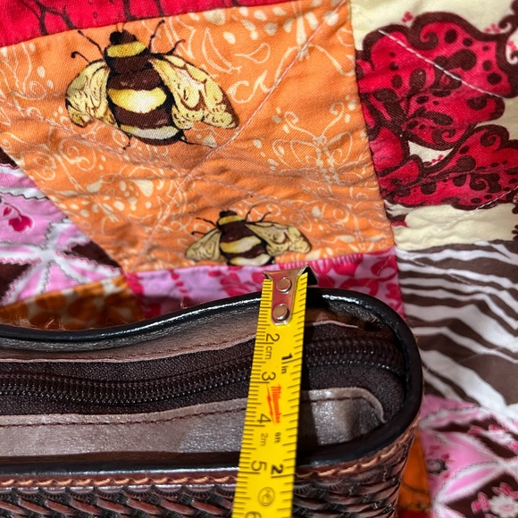 Embossed leather book cover with cross - Picture 3 of 8